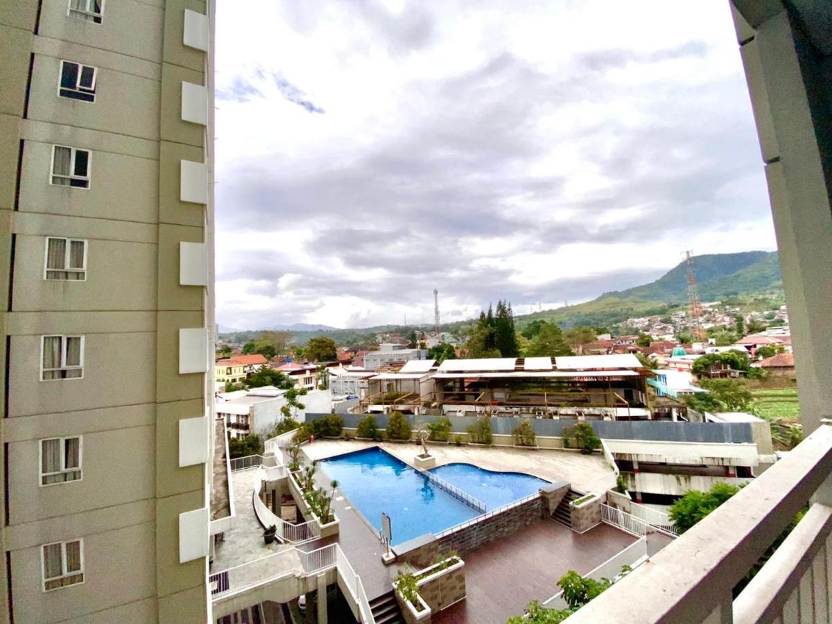 Skyland City Hotel Jatinangor Cilimus Eksteriør bilde