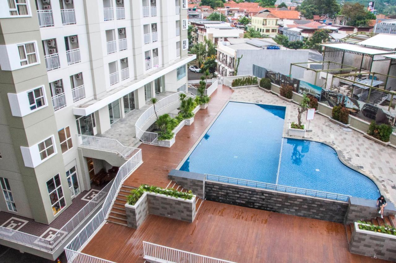 Skyland City Hotel Jatinangor Cilimus Eksteriør bilde